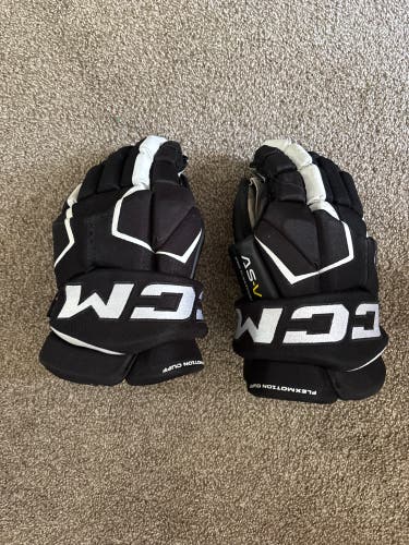 CCM As-v Gloves 14" (Used)