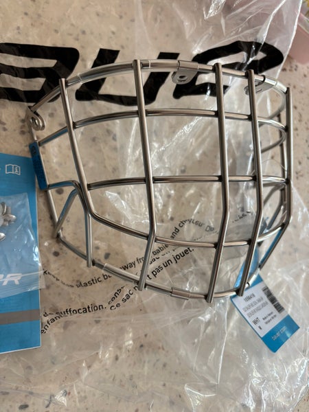 ***LAST ONE*** 2 Bauer 960/930 Certified Straight Bar Senior Replacement Cages. With Full Hardware