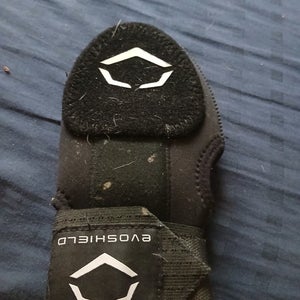 Black Junior EvoShield Sliding Mitt (Used)