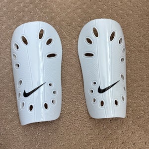 Kids Large Nike Shin Guards (New)