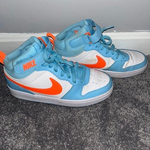 Kid's Size M 7.0 (W 8.0) Nike Air Force One Shoes (New)
