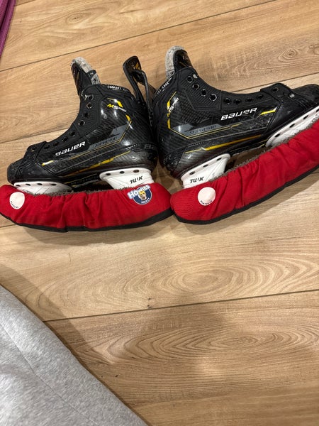 2023 Bauer Supreme M5 Pro Hockey Skates Regular Width   Size 5.5 (Used)