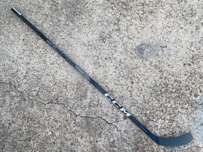 CCM Trigger 8 PRO Pro Stock Hockey Stick Grip 85 Flex P71 Right 76403