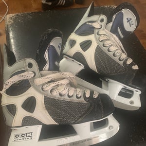 CCM Tacks 452 Hockey Skates Size 4 (Used)