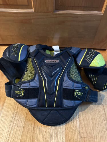 Senior Bauer Shoulder