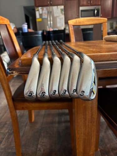 Tour Edge Bazooka 260 irons 5-SW (NO 7)