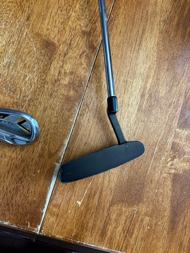 Tour edge bazooka 260 Putter