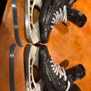 Bauer Supreme Mach Hockey Skates Size 5.5 (Used)