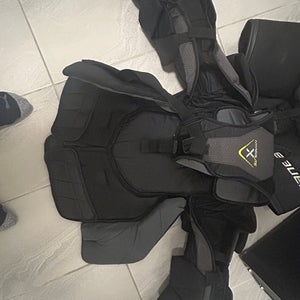Senior Small Bauer Vapor Hyperlite Pro Goalie Chest Protector  (Used)