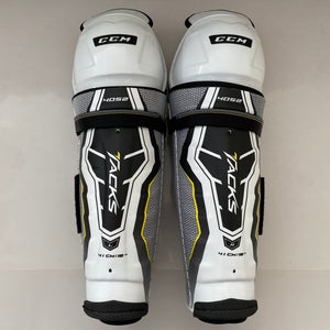 Senior CCM Tacks 4052 Hockey Shin Pads 16” guards