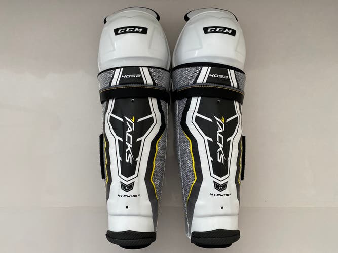 Senior CCM Tacks 4052 Hockey Shin Pads 16” guards