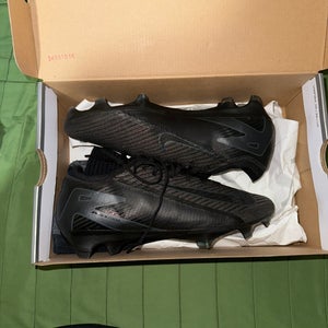 Black Men's Size M 8.5 (W 9.5) Nike Cleats (Used)