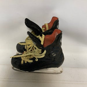 Used Mission PURE FLY Intermediate Hockey Skate Intermediate 4.5 11823-S000032748