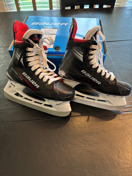 Bauer Vapor X4 Hockey Skates FIT 3 Size 5.5 (Used)