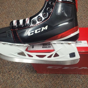 CCM JetSpeed FT475 Hockey Skates Size 5 (New)