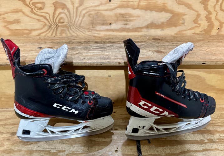 CCM JetSpeed XTra Hockey Skates Regular Width Size 4 (Used)