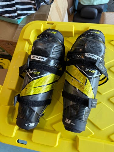 CCM Ultrasonic 10inch Shin Pad
