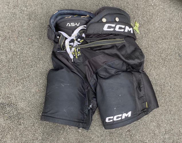 Large Junior Bauer Hockey Pants (Used)