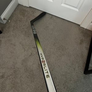 Senior Bauer Vapor Hyperlite 2 Right Handed Hockey Stick P92M (New)