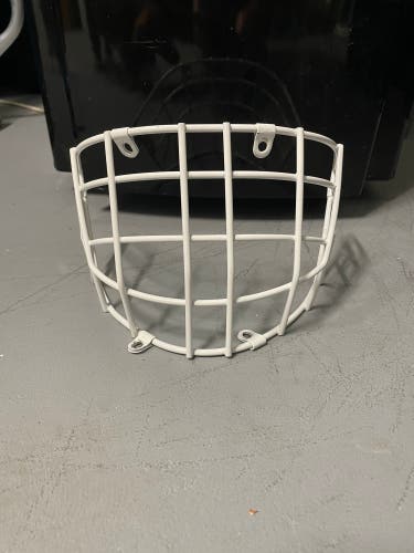 Bauer goalie cage Sr.