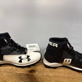 Under Armour (Used) Size M 5.5 (W 6.5) Black Adult