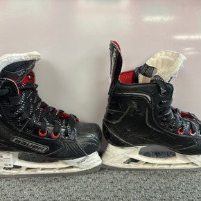 Bauer (Used) Junior Size 1.5 Hockey Skates