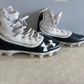 Under Armour (Used) Size M 9.0 (W 10.0) Adult