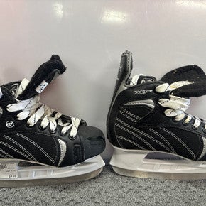 Winnwell (Used) Junior Size 1 Hockey Skates
