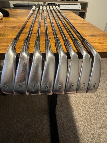 Men's Tour Edge Tour Edge Exotics XCG3 Right Handed Iron Set Regular Flex Steel Shaft (Used)