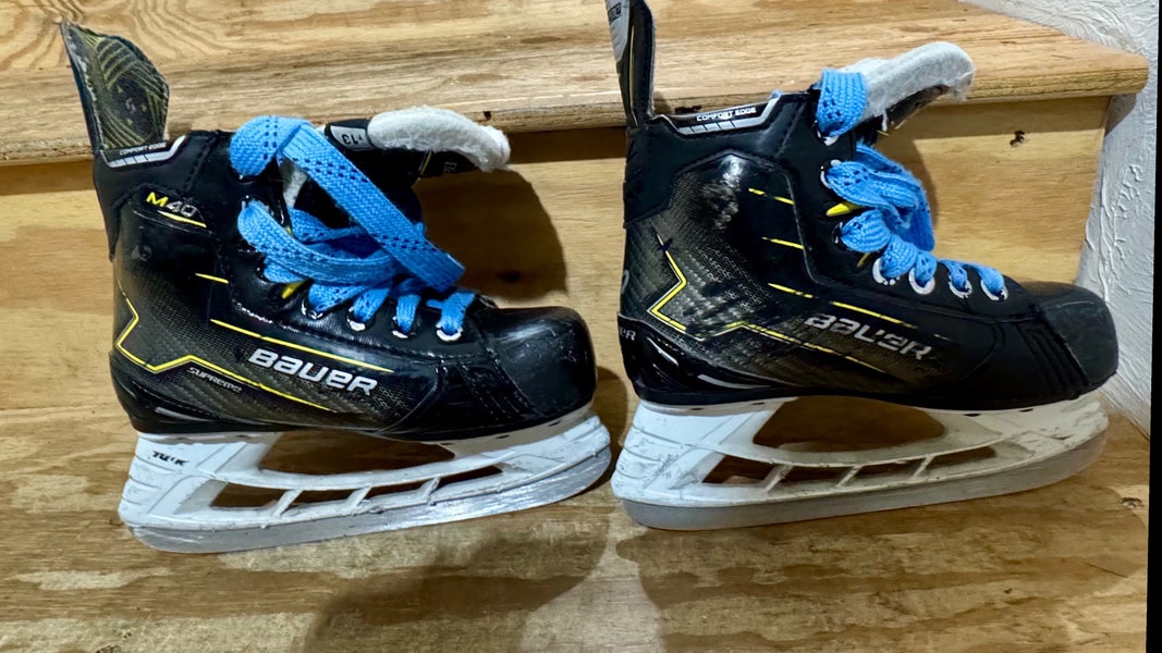 2024 Bauer Supreme M40 Hockey Skates Regular Width 13 (Used)