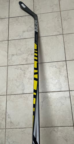 Junior Bauer Supreme S37 Hockey Stick P28 50 Flex