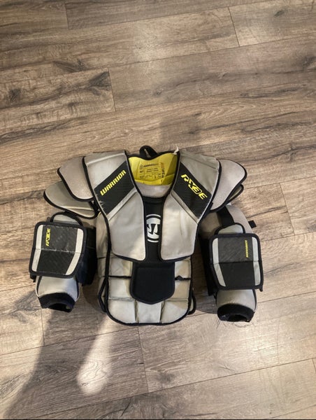 Large/Extra Large Warrior Ritual X3E Goalie Chest Protector (Used)