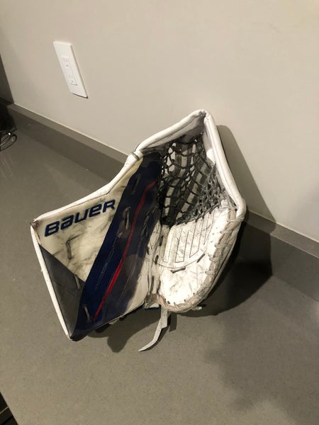 Hyperlite goalie glove