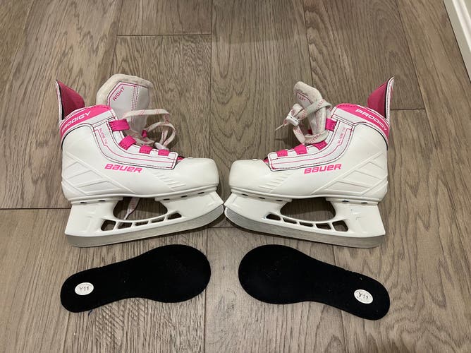 Bauer Prodigy Hockey Skates 10/11 (Used)