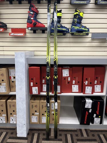 FISCHER ORBITER Crown Nordic Cruising XC Skis Cross Country 184 cm Wide Body2020