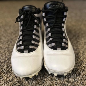 Men's  Size M 10.0 (W 11.0) Air Jordan (Used)