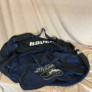 Bauer Supreme 3000 hockey Bag (Used)