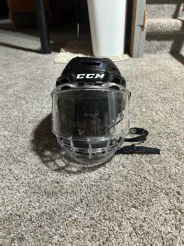 Large CCM Helmet 710 black