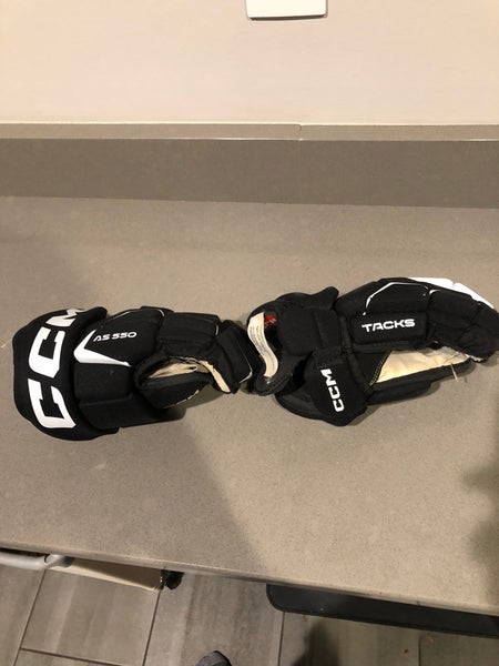 CCC tacks AS 550 gloves