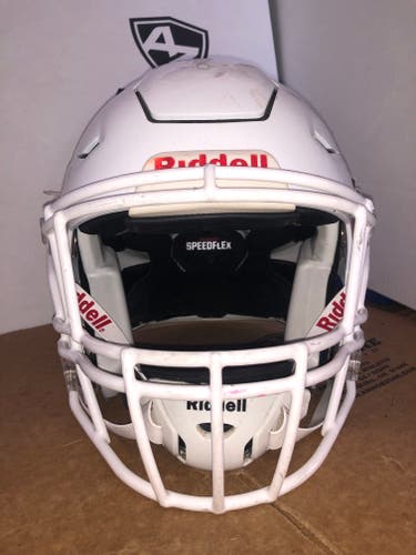 USED RIDDELL FLEX ADULT HELMET - MEDIUM - METALLIC WHITE