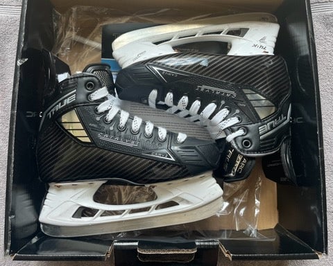 True Catalyst Arc Hockey Skates w/ Tuuk Lightspeed Edge Holders - Size 5 Wide (Used)
