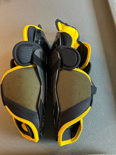 New Bauer Supreme 170 Shin Pads