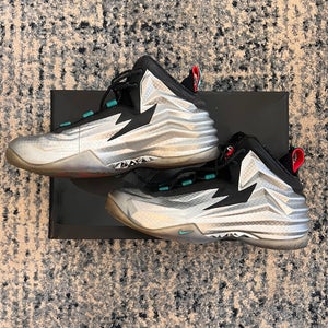 Nike Chuck Posite Basketball Shoes