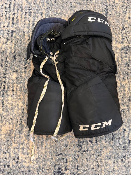 Medium Intermediate CCM Tacks 6792 Hockey Pants  (Used)
