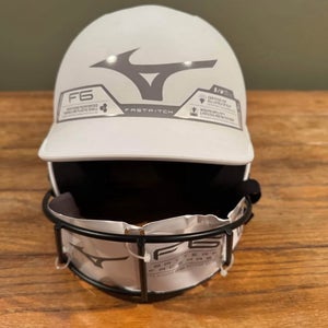 Small / Medium Mizuno Batting Helmet (New)