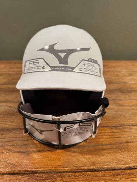 Small / Medium Mizuno Batting Helmet (New)