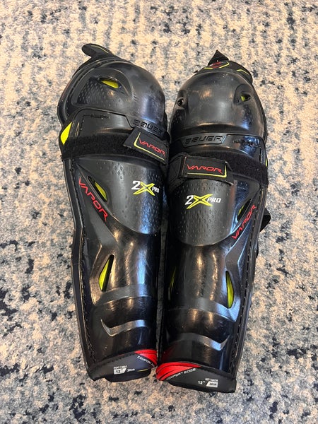 Intermediate Bauer Vapor 2X Pro 12" Shin Pads  (Used)
