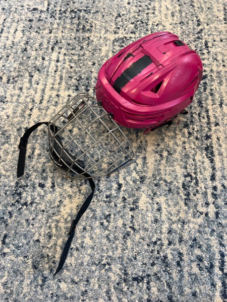 Medium Bauer Re-Akt 150 Helmet (Used)
