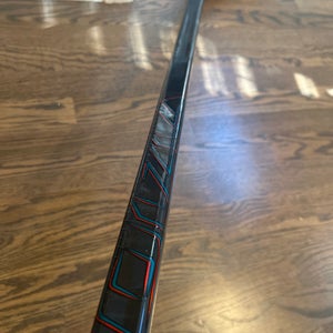 Senior CCM Vizion Right Handed Hockey Stick P29+1/4  (New)