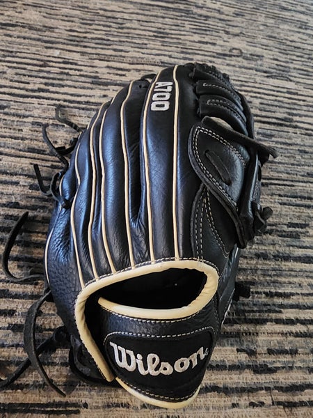 Outfield RH Wilson A700 Baseball Glove 12.5" (Used)